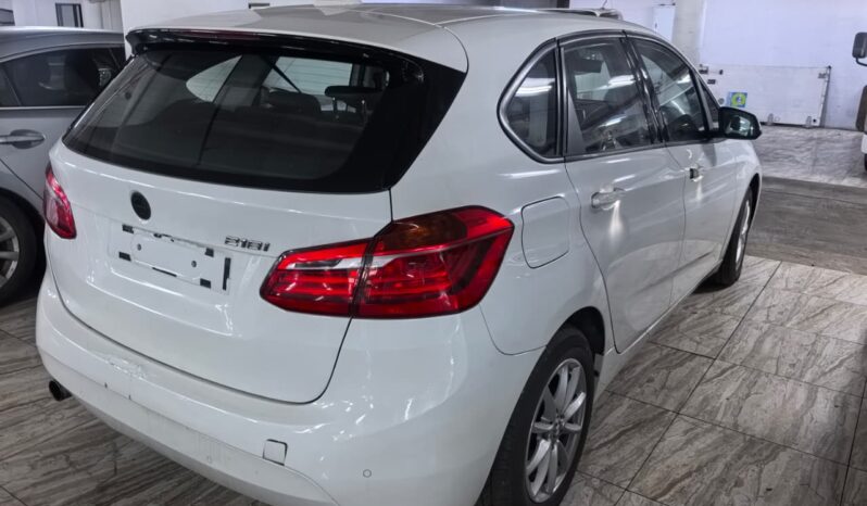 
								BMW 218i full									