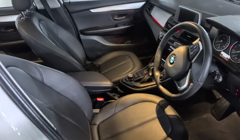 
								BMW 218i full									