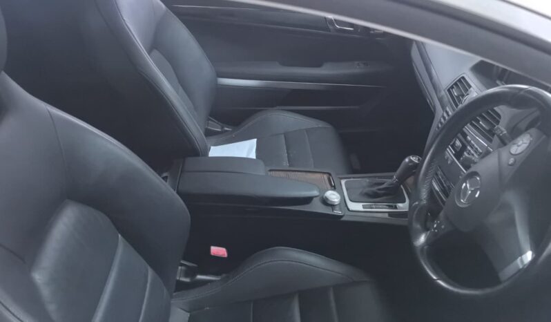 
								Mercedes Benz E350 full									