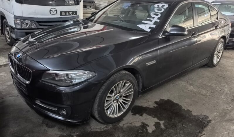 
								BMW 520i full									