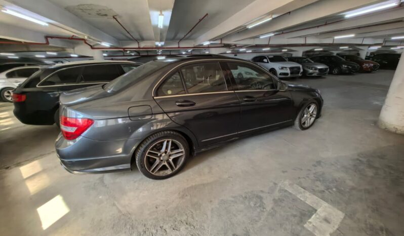 
								Mercedes Benz C200 full									