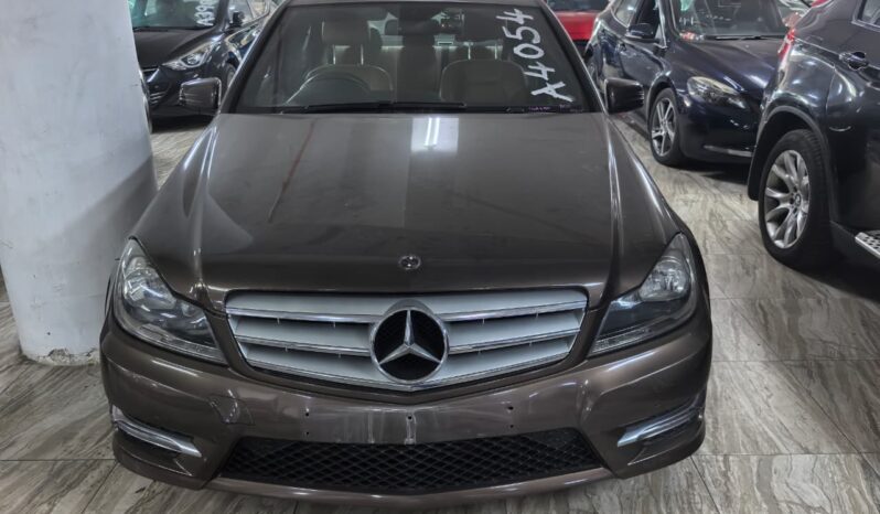 
								Mercedes Benz C200 full									