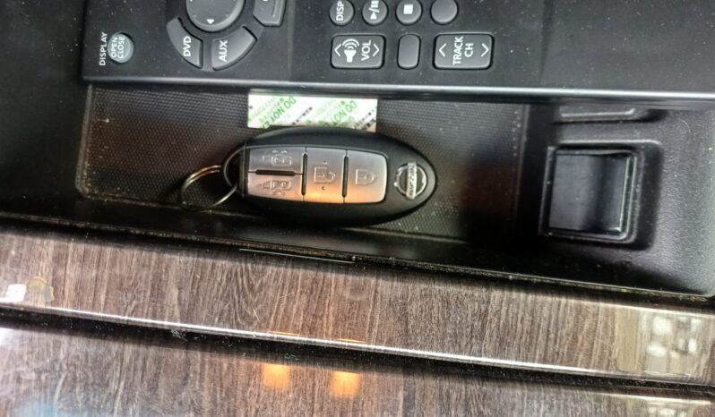 
								Nissan Eldrand full									