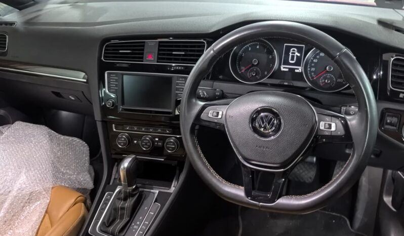 
								Vw Golf 7 tsi full									