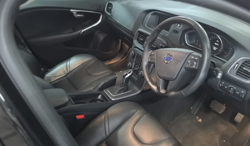 
								Volvo V40 full									