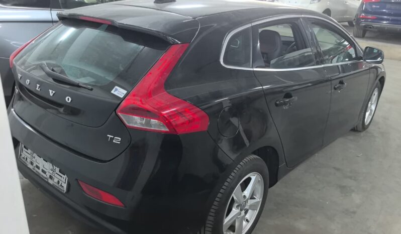 
								Volvo V40 full									