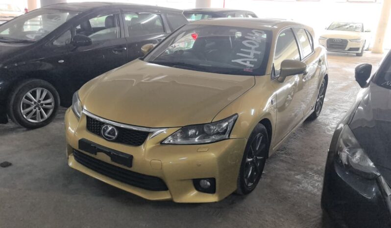
								Lexus ct200h full									