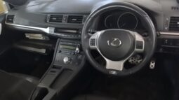 
										Lexus ct200h full									
