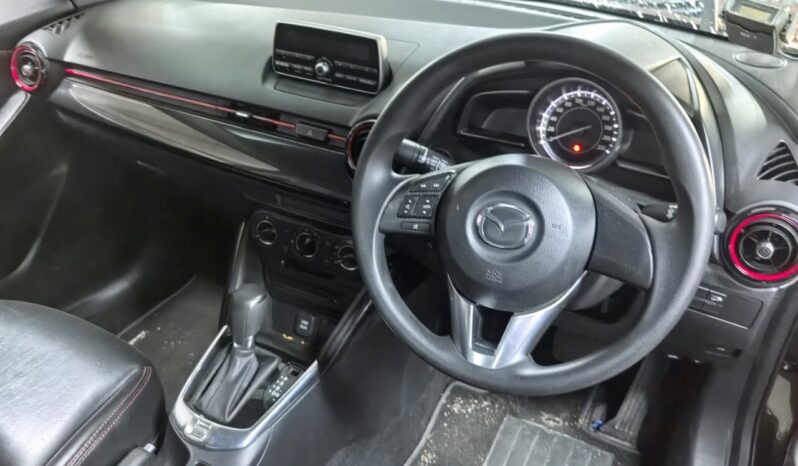 
								Mazda 2 full									