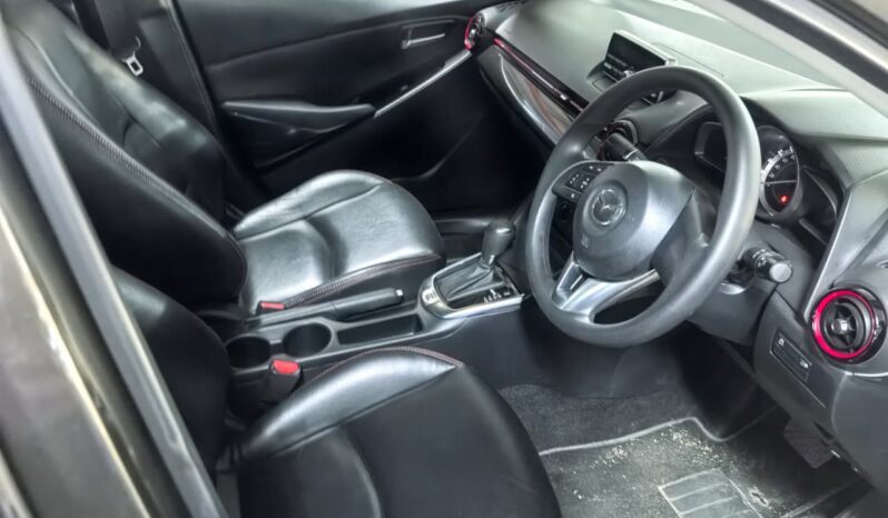 
								Mazda 2 full									