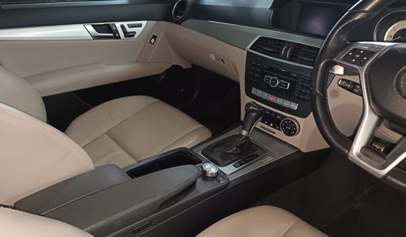 
								MERCEDES C200 full									