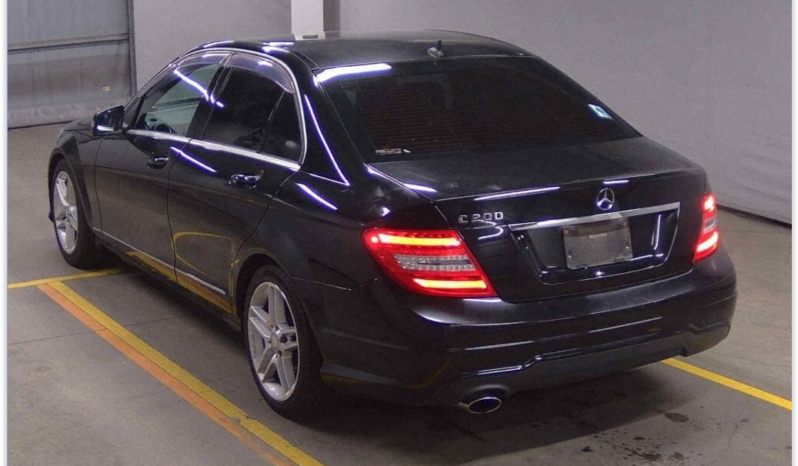 
								Mercedes Benz C200 full									