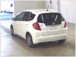 
										Honda Fit full									