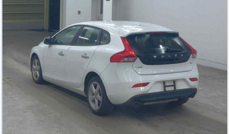 
								Volvo V40 full									