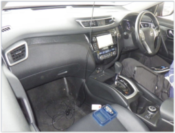 
										Nissan Xtrail full									