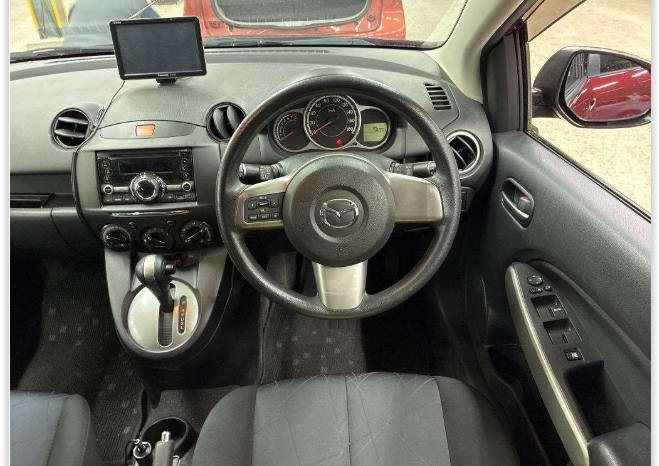 
								Mazda Demio full									