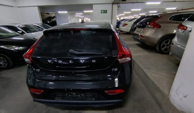 
								VOLVO V40 full									