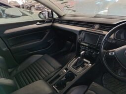 VW PASSAT R-LINE