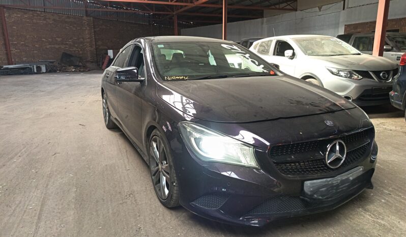 
								MERCEDES CLA180 full									